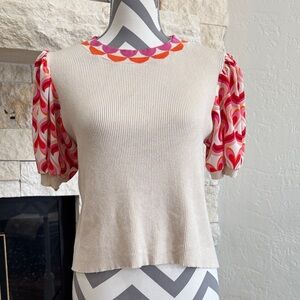 SHORT PUFF SLEEVE PRINT WOVEN TOP